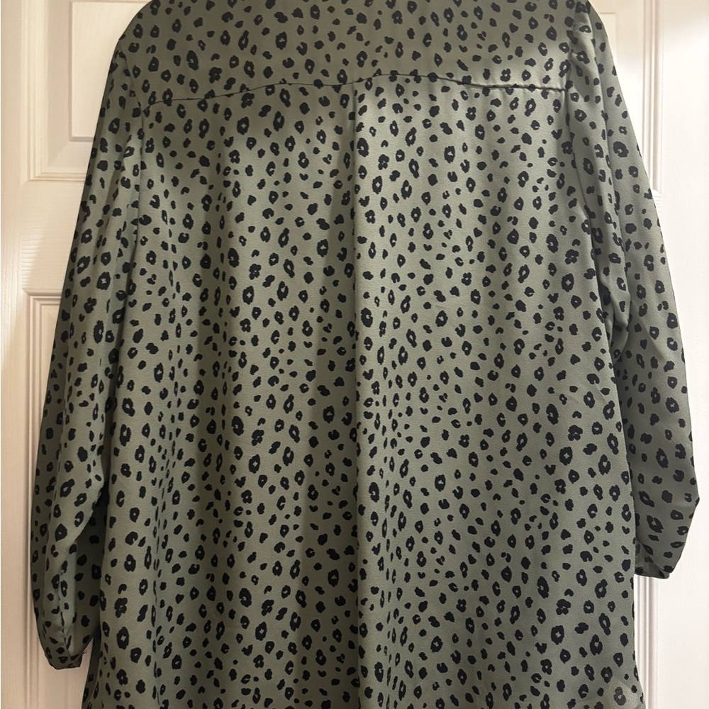 Lush georgette green and black 2x blouse